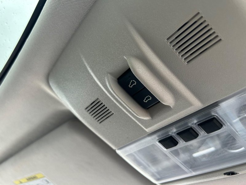 LAND ROVER DISCOVERY 4
