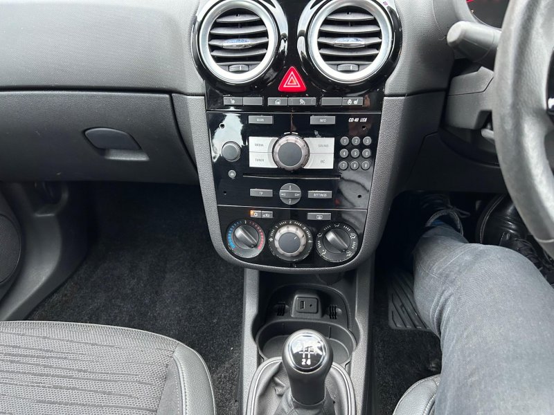 VAUXHALL CORSA