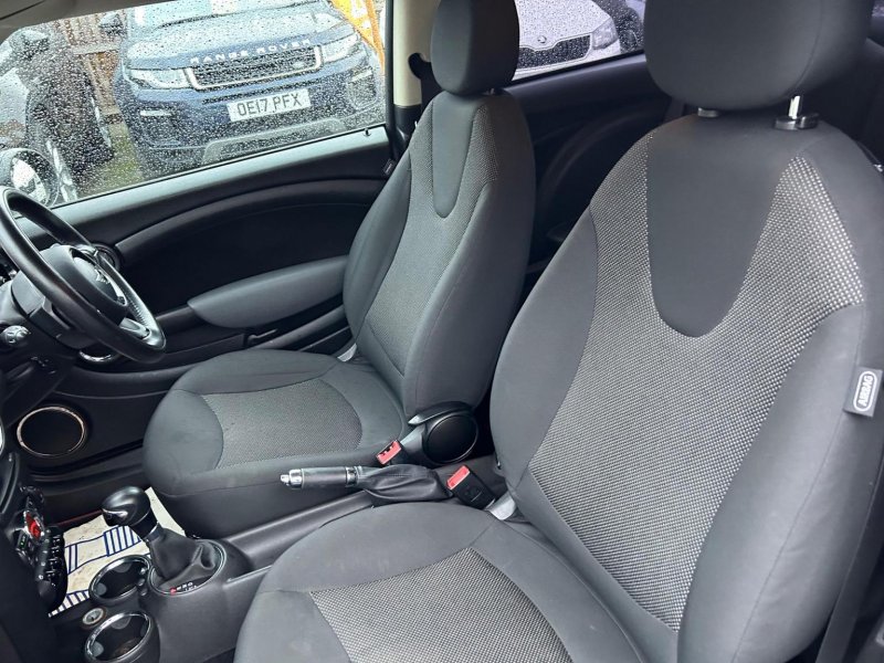 MINI HATCH