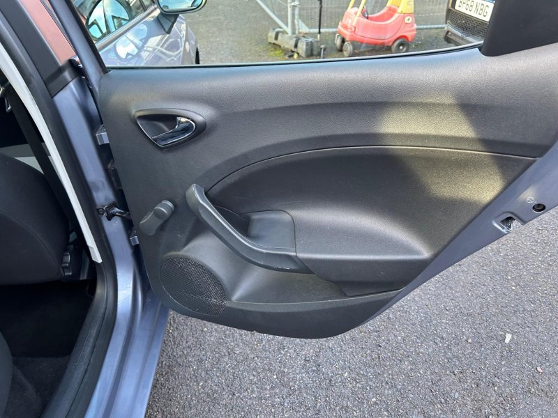 SEAT IBIZA