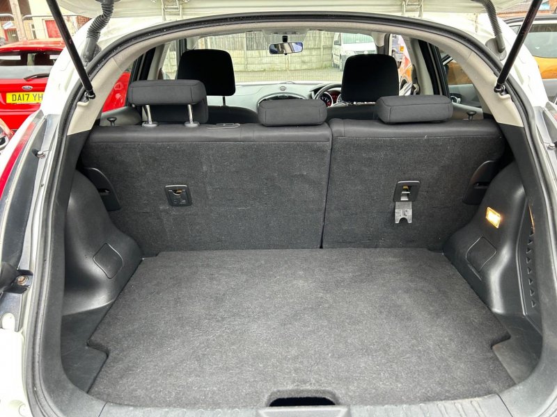 NISSAN JUKE
