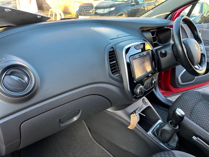 RENAULT CAPTUR