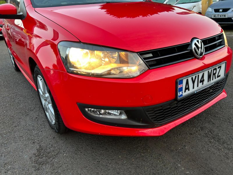 VOLKSWAGEN POLO