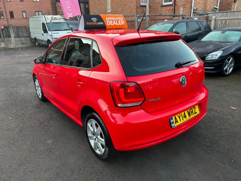 VOLKSWAGEN POLO