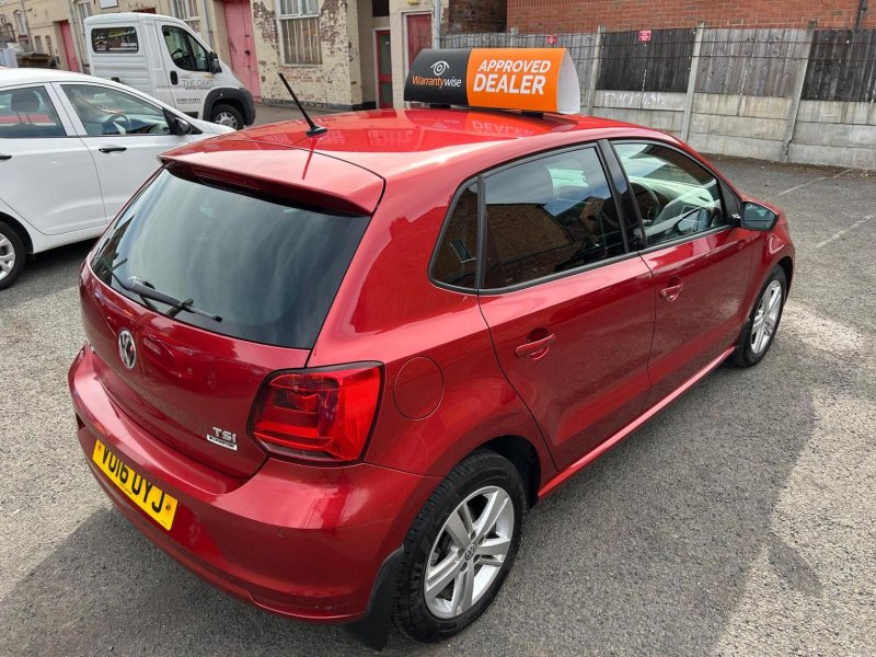 VOLKSWAGEN POLO