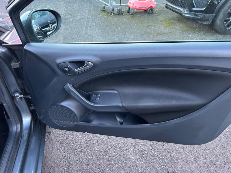 SEAT IBIZA