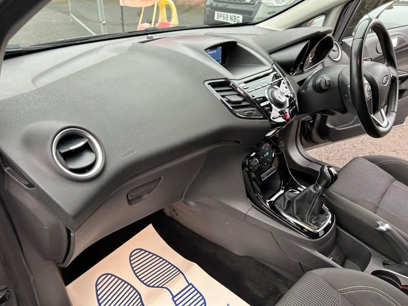 FORD FIESTA