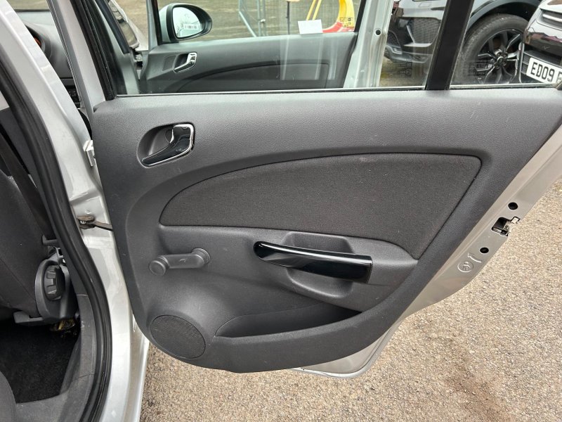 VAUXHALL CORSA