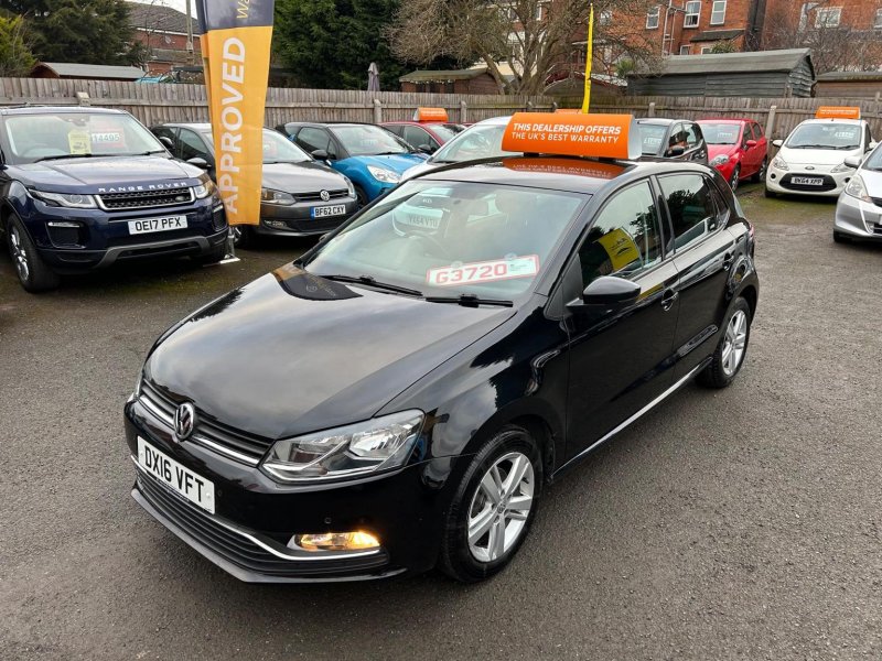 VOLKSWAGEN POLO