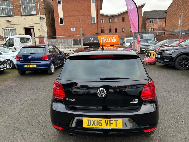 VOLKSWAGEN POLO