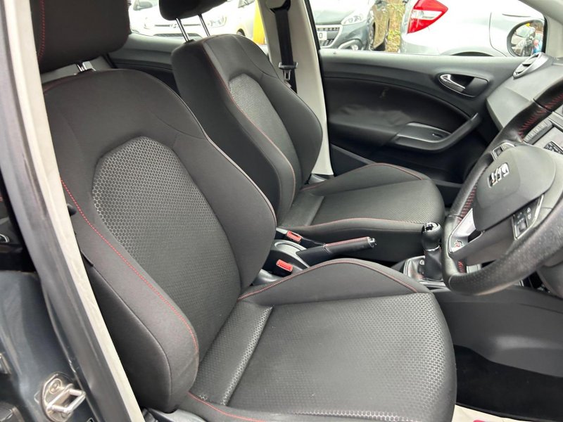 SEAT IBIZA