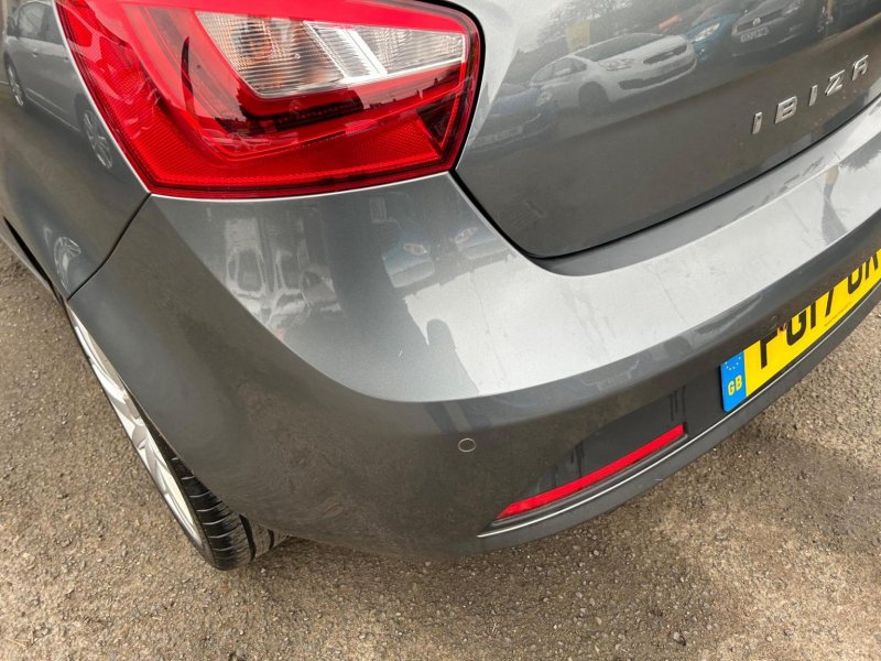 SEAT IBIZA
