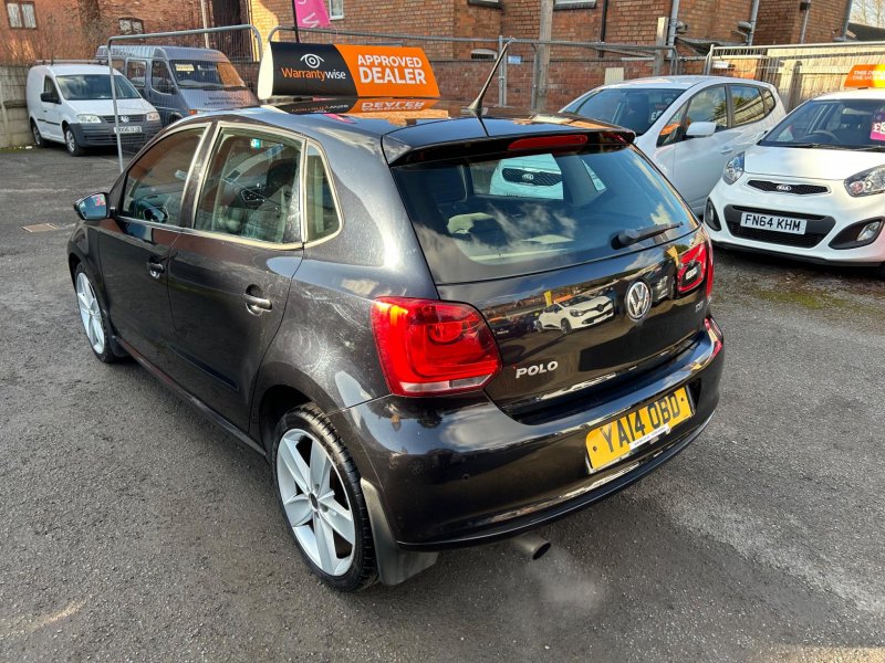VOLKSWAGEN POLO