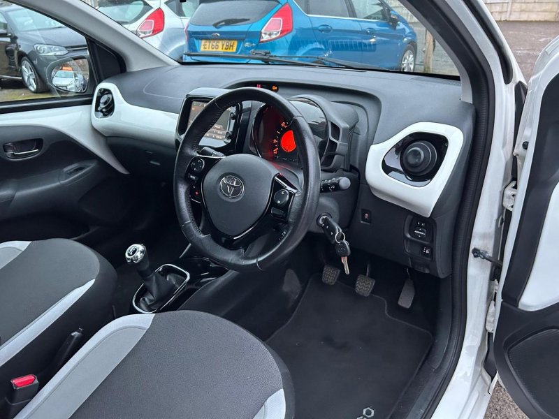 TOYOTA AYGO