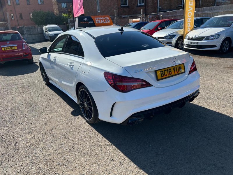 MERCEDES-BENZ CLA