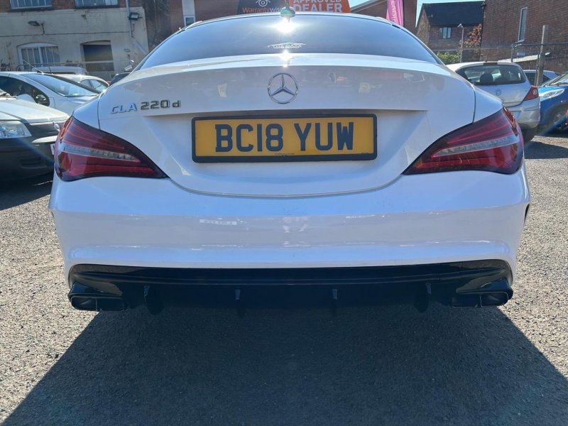 MERCEDES-BENZ CLA