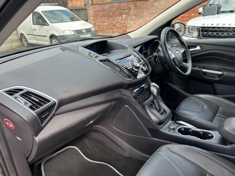 FORD KUGA
