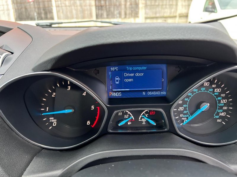 FORD KUGA