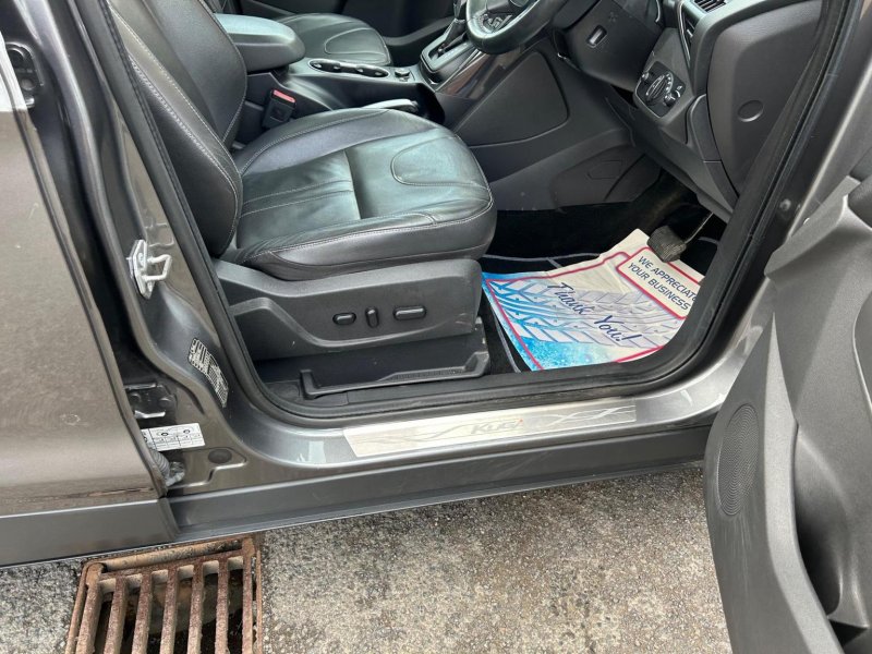 FORD KUGA