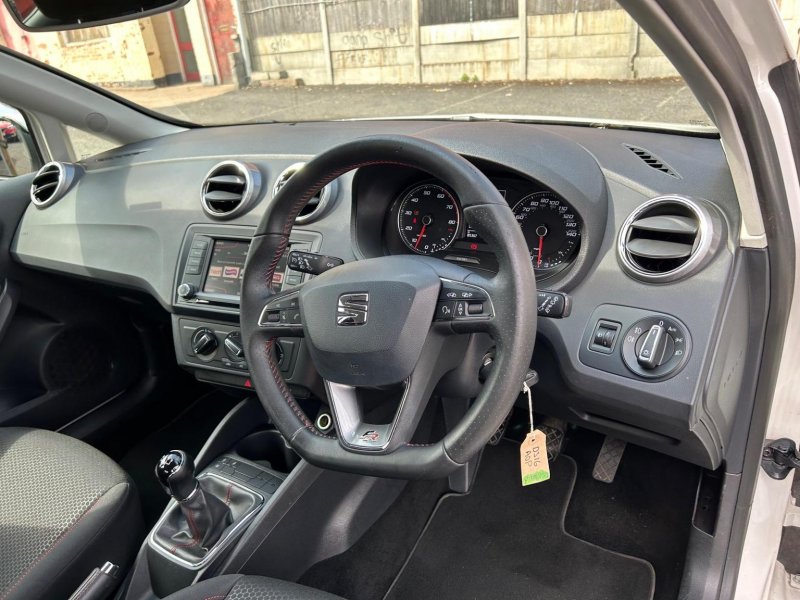 SEAT IBIZA
