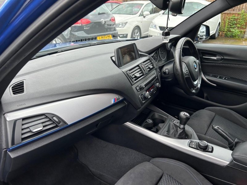 BMW 1 SERIES