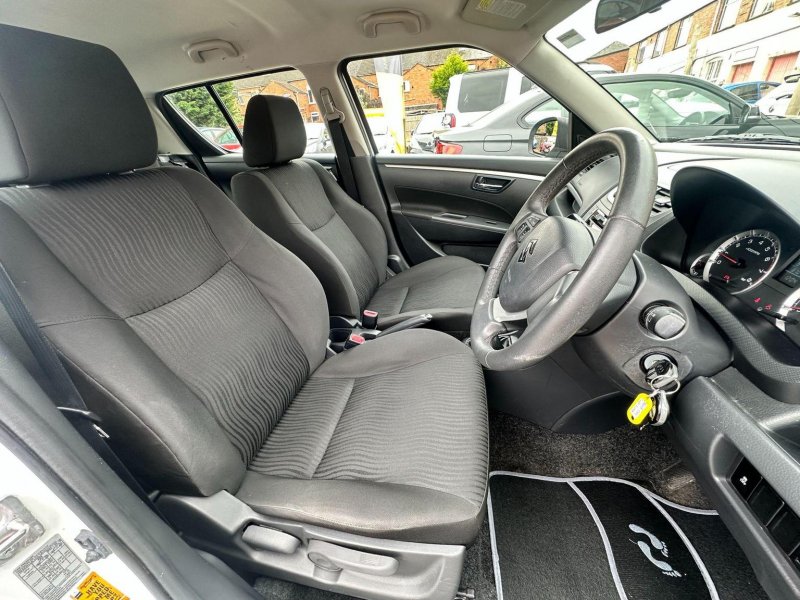 SUZUKI SWIFT