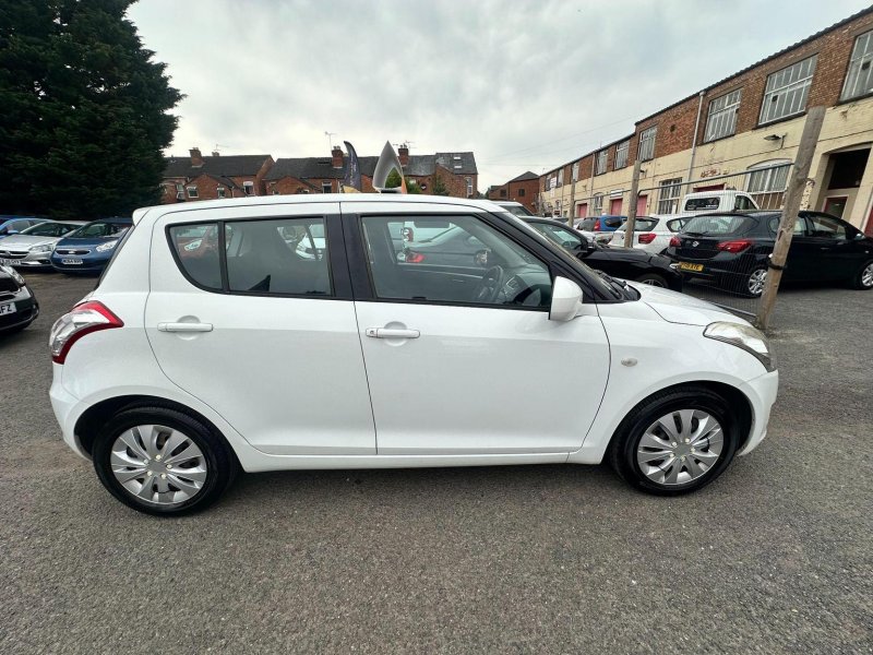 SUZUKI SWIFT