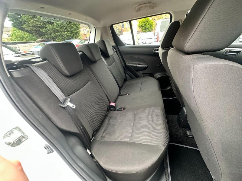SUZUKI SWIFT